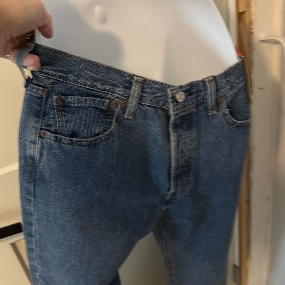 Levis